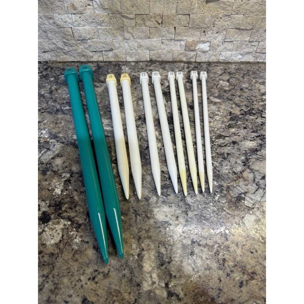 Lot of 10 Large Knitting needles‎ US 11, 15, 17, 19, And 35 Very Nice